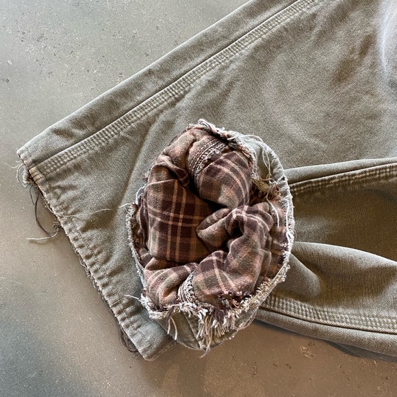 Green Carhartt Pants - Picture 3 of 4